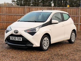 Toyota AYGO 1.0 VVT-i x-play Hatchback 5dr Petrol Manual Euro 6 (71 ps)