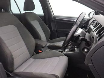 VOLKSWAGEN GOLF 2.0 TDI BlueMotion Tech R-Line Edition Hatchback 5dr Diesel DSG 