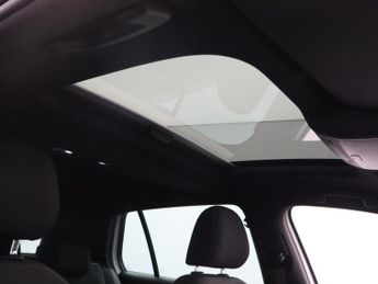 VOLKSWAGEN GOLF 2.0 TDI BlueMotion Tech R-Line Edition Hatchback 5dr Diesel DSG 