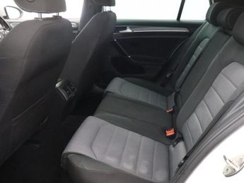 VOLKSWAGEN GOLF 2.0 TDI BlueMotion Tech R-Line Edition Hatchback 5dr Diesel DSG 