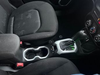 JEEP RENEGADE 1.4T MultiAirII Longitude SUV 5dr Petrol DDCT Euro 6 (s/s) (140 