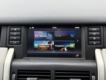 LAND ROVER DISCOVERY SPORT 2.0 TD4 HSE Black SUV 5dr Diesel Auto 4WD Euro 6 (s/s) (180 ps)