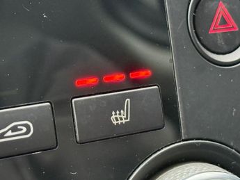 LAND ROVER DISCOVERY SPORT 2.0 TD4 HSE Black SUV 5dr Diesel Auto 4WD Euro 6 (s/s) (180 ps)