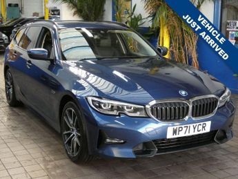 BMW 330 2.0 330e 12kWh Sport Pro Touring 5dr Petrol Plug-in Hybrid Auto 