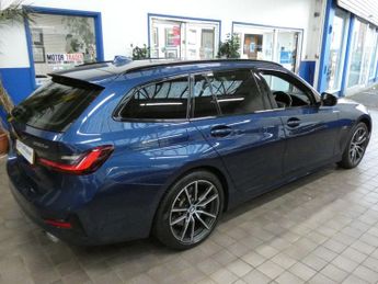 BMW 3 SERIES 2.0 330e 12kWh Sport Pro Touring 5dr Petrol Plug-in Hybrid Auto 