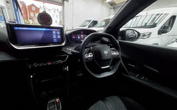 PEUGEOT 2008 1.2 PureTech Allure SUV 5dr Petrol EAT Euro 6 (s/s) (130 ps)