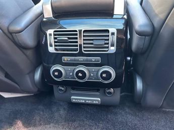 LAND ROVER RANGE ROVER 3.0 TD V6 Vogue SE SUV 5dr Diesel Auto 4WD Euro 6 (s/s) (258 ps)