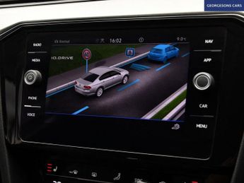 VOLKSWAGEN PASSAT 1.4 TSI 13kWh GTE Saloon 4dr Petrol Plug-in Hybrid DSG Euro 6 (s