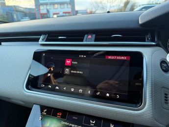 LAND ROVER RANGE ROVER VELAR 3.0 SD6 V6 R-Dynamic S SUV 5dr Diesel Auto 4WD Euro 6-Factory Ex