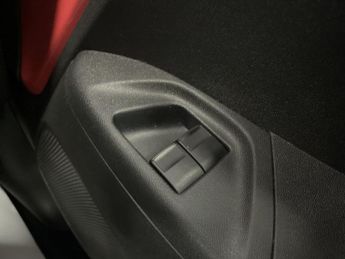 CITROEN C1 1.0 VTi Feel Hatchback 3dr Petrol Manual Euro 5 (Euro 5) (68 ps)