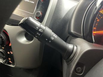 CITROEN C1 1.0 VTi Feel Hatchback 3dr Petrol Manual Euro 5 (Euro 5) (68 ps)