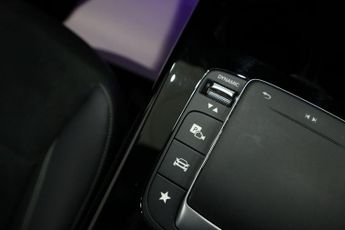 MERCEDES-BENZ A-CLASS 1.3 A200 AMG Line Edition (Executive) Hatchback 5dr Petrol 7G-DC