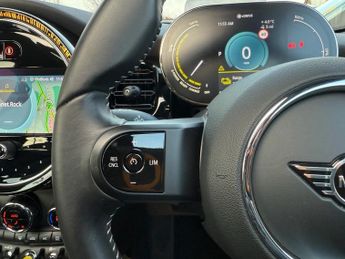 MINI Electric Hatch Cooper SE 32.6kWh Level 3 Hatchback 3dr Electric Auto (184 ps)