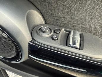 MINI Electric Hatch Cooper SE 32.6kWh Level 3 Hatchback 3dr Electric Auto (184 ps)