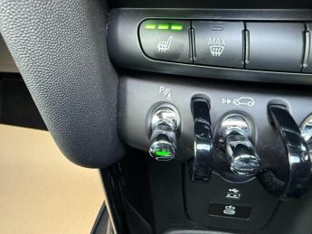 MINI Electric Hatch Cooper SE 32.6kWh Level 3 Hatchback 3dr Electric Auto (184 ps)