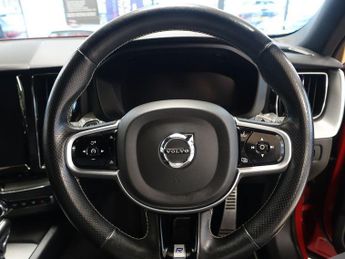 VOLVO XC60 2.0 D5 PowerPulse R-Design SUV 5dr Diesel Auto AWD Euro 6 (s/s) 