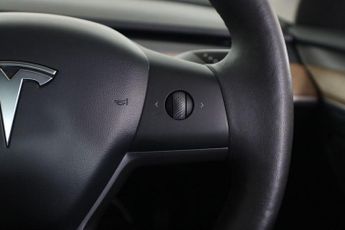 TESLA Model 3 Auto RWD 4dr
