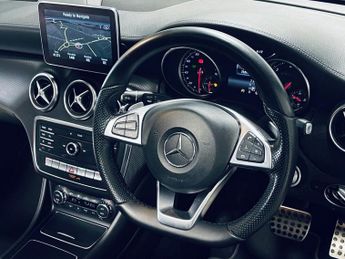 MERCEDES-BENZ A-CLASS 2.1 A200d AMG Line (Premium Plus) Hatchback 5dr Diesel 7G-DCT Eu
