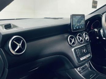 MERCEDES-BENZ A-CLASS 2.1 A200d AMG Line (Premium Plus) Hatchback 5dr Diesel 7G-DCT Eu