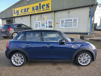 MINI Hatch 1.5 Cooper D Hatchback 5dr Diesel Manual Euro 6 (s/s) (116 ps)