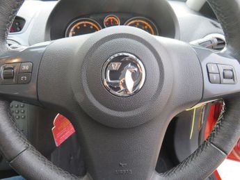 VAUXHALL CORSA 1.4 16V SE Hatchback 5dr Petrol Auto Euro 5 (100 ps)