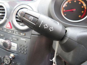 VAUXHALL CORSA 1.4 16V SE Hatchback 5dr Petrol Auto Euro 5 (100 ps)