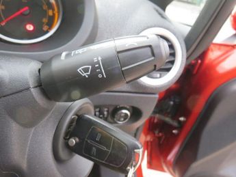 VAUXHALL CORSA 1.4 16V SE Hatchback 5dr Petrol Auto Euro 5 (100 ps)