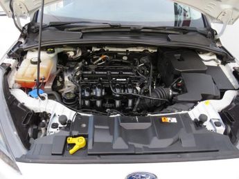 FORD FOCUS 1.6 Titanium Hatchback 5dr Petrol Powershift Euro 6 (125 ps)
