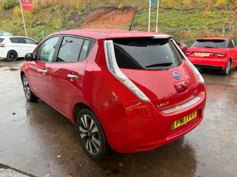 NISSAN LEAF 30kWh Tekna Hatchback 5dr Electric Auto (109 bhp)