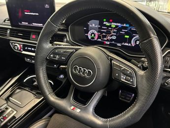 AUDI A4 AVANT 2.0 TFSI 40 Black Edition Estate 5dr Petrol S Tronic Euro 6 (s/s