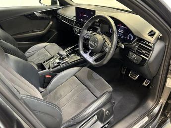 AUDI A4 AVANT 2.0 TFSI 40 Black Edition Estate 5dr Petrol S Tronic Euro 6 (s/s