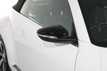 VOLKSWAGEN BEETLE 2.0 TDI Sport Cabriolet 2dr Diesel DSG Euro 5 (140 ps)