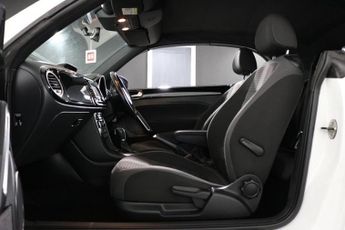 VOLKSWAGEN BEETLE 2.0 TDI Sport Cabriolet 2dr Diesel DSG Euro 5 (140 ps)