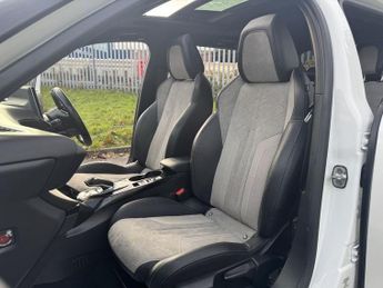 PEUGEOT E-2008 50kWh GT SUV 5dr Electric Auto (136 ps)