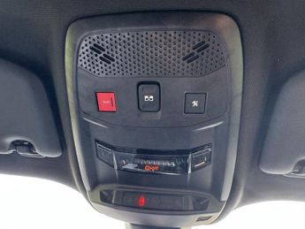 PEUGEOT E-2008 50kWh GT SUV 5dr Electric Auto (136 ps)
