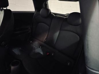 MINI HATCH 1.5 Cooper Hatchback 3dr Petrol Steptronic Euro 6 (s/s) (136 ps)