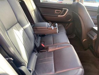 LAND ROVER DISCOVERY SPORT 2.0 TD4 HSE Black SUV 5dr Diesel Auto 4WD Euro 6 (s/s) (180 ps)