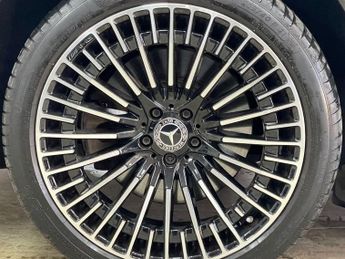 MERCEDES-BENZ EQC EQC 400 80kWh AMG Line (Premium Plus) SUV 5dr Electric Auto 4MAT