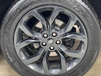 LAND ROVER DISCOVERY SPORT 2.0 TD4 Landmark SUV 5dr Diesel Auto 4WD Euro 6 (s/s) (180 ps)