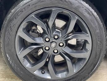 LAND ROVER DISCOVERY SPORT 2.0 TD4 Landmark SUV 5dr Diesel Auto 4WD Euro 6 (s/s) (180 ps)