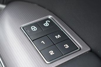 LAND ROVER RANGE ROVER SPORT 3.0 SD V6 HSE SUV 306ps  PANORAMIC ROOF | REVERSE CAMERA | MERID