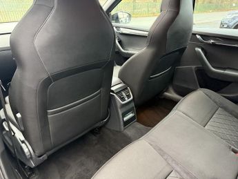 SKODA OCTAVIA 2.0 TDI vRS Hatchback 5dr Diesel DSG Euro 6 (s/s) (184 ps)