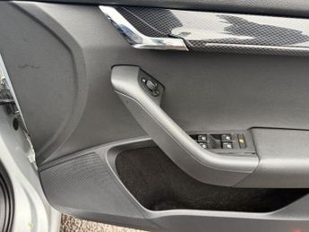 SKODA OCTAVIA 2.0 TDI vRS Hatchback 5dr Diesel DSG Euro 6 (s/s) (184 ps)