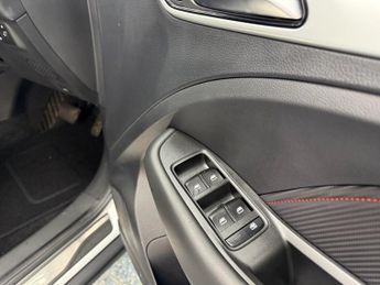 MG MG ZS 72.6kWh Trophy Connect Long Range SUV 5dr Electric Auto (156 ps)