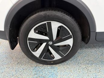 MG MG ZS 72.6kWh Trophy Connect Long Range SUV 5dr Electric Auto (156 ps)