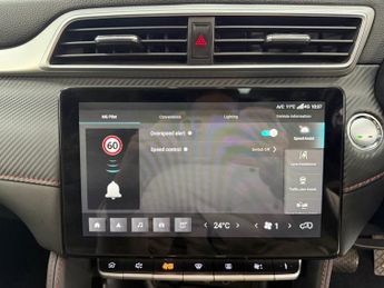 MG MG ZS 72.6kWh Trophy Connect Long Range SUV 5dr Electric Auto (156 ps)