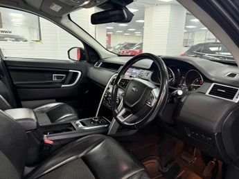 LAND ROVER DISCOVERY SPORT 2.0 TD4 SE Tech SUV 5dr Diesel Auto 4WD Euro 6 (s/s) (180 ps)