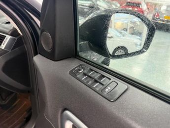 LAND ROVER DISCOVERY SPORT 2.0 TD4 SE Tech SUV 5dr Diesel Auto 4WD Euro 6 (s/s) (180 ps)