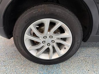 LAND ROVER DISCOVERY SPORT 2.0 TD4 SE Tech SUV 5dr Diesel Auto 4WD Euro 6 (s/s) (180 ps)