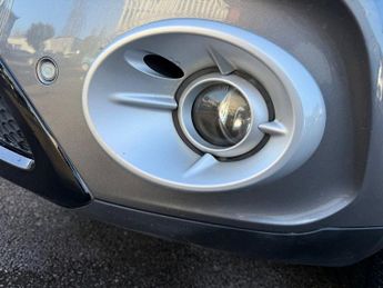 MERCEDES-BENZ GLA 2.1 GLA200d SE (Executive) SUV 5dr Diesel 7G-DCT Euro 6 (s/s) (1